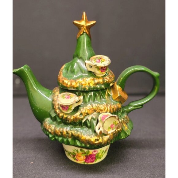 Vintage Royal Albert Old Country Roses Christmas Tree Decorative Mini Teapot - Picture 1 of 9